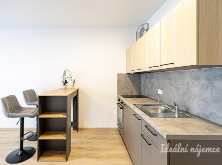 Pronájem bytu, 1+kk, 35 m²