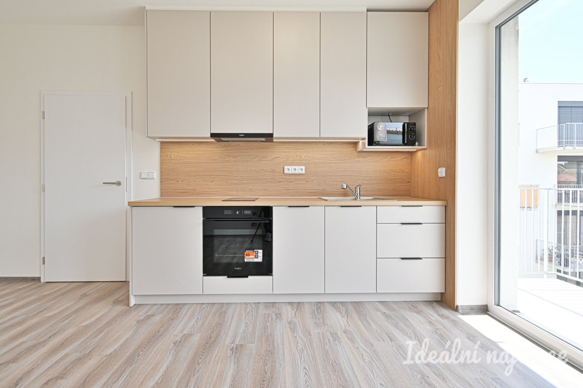 Pronájem bytu 1+kk, Křenová, Trnitá,  Kč/měs, 40 m2