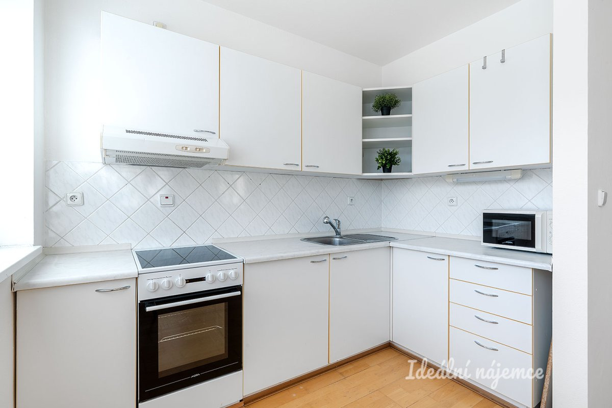 Pronájem bytu 1+kk, Zahradníčkova, Košíře,  46 m2