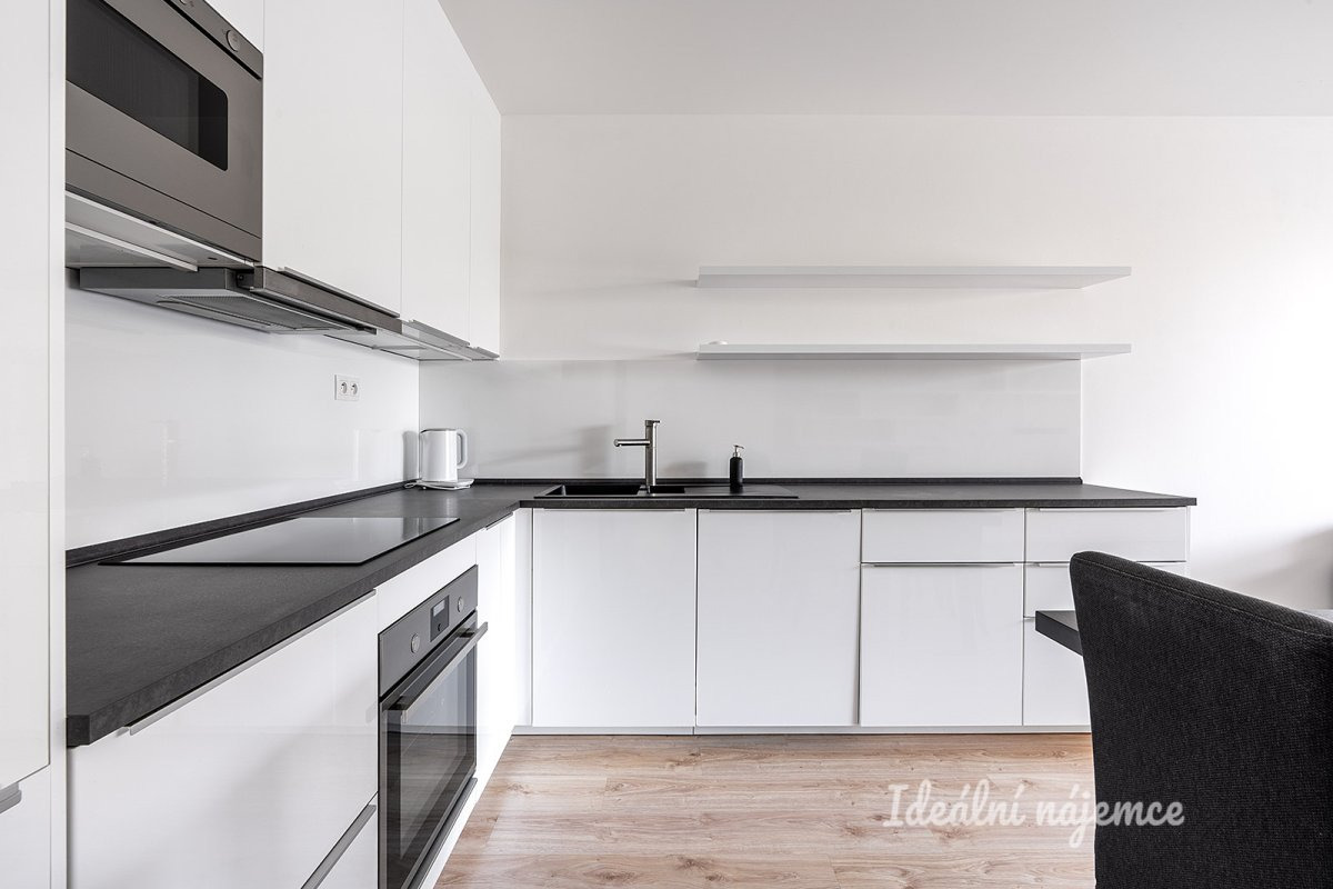 Pronájem bytu 2+kk, K Vystrkovu, Modřany, 71 m2