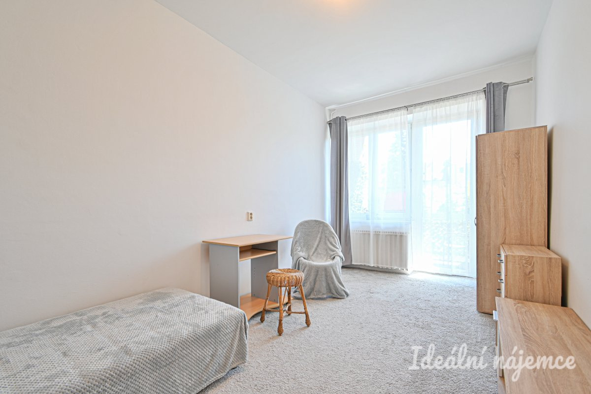 Pronájem bytu 2+1, Lužná, Komárov,  Kč/měs, 55 m2