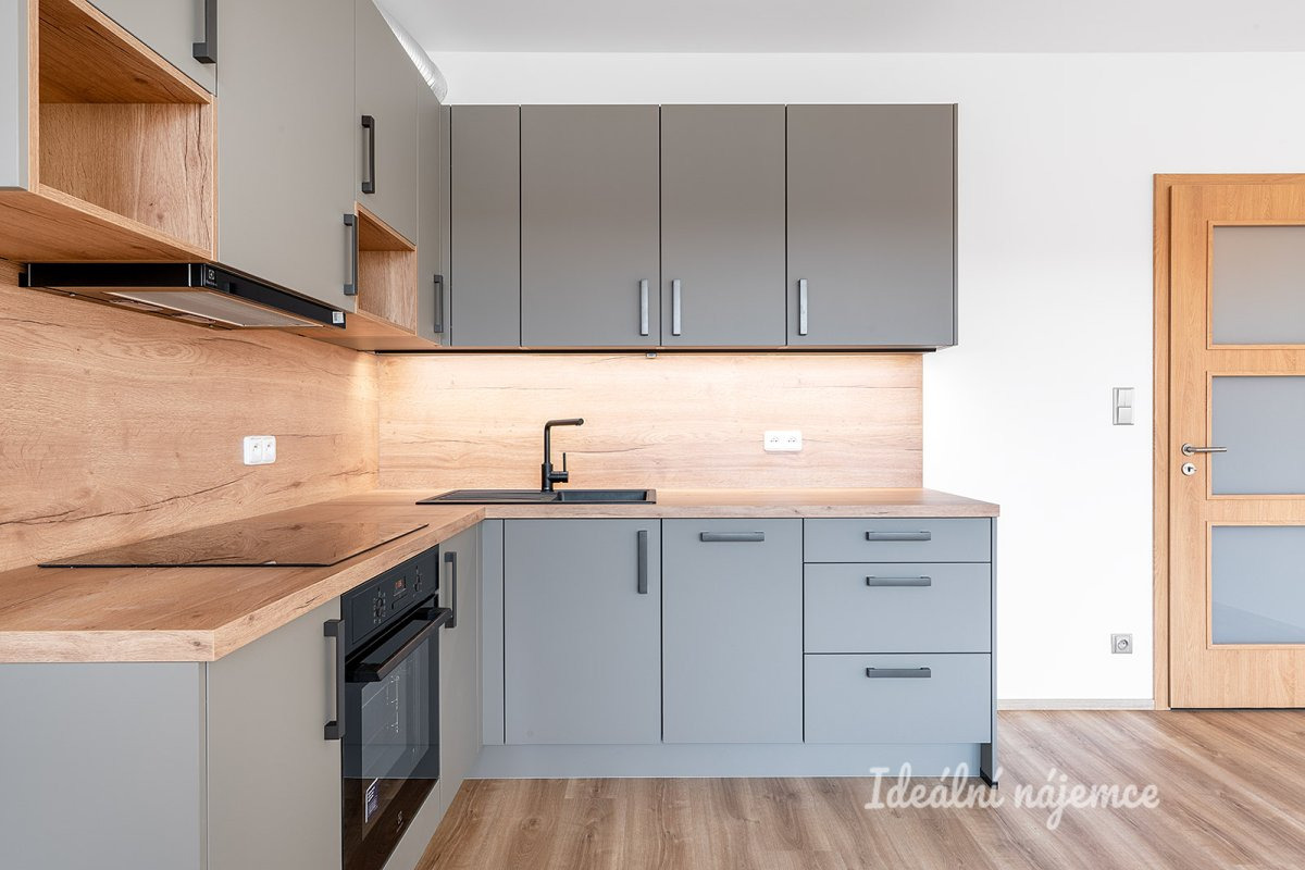 Pronájem bytu 3+kk, Honzíkova, Dolní Měcholupy, 26900 Kč/měs, 67 m2