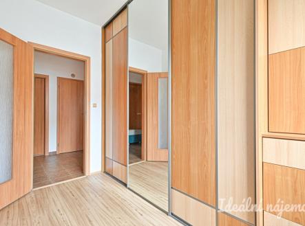 Pronájem bytu, 4+kk, 82 m²