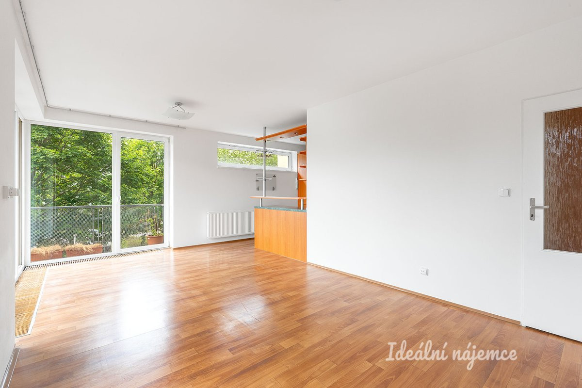 Pronájem bytu 2+kk, Pod Nouzovem, Kbely, 22900 Kč/měs, 65 m2