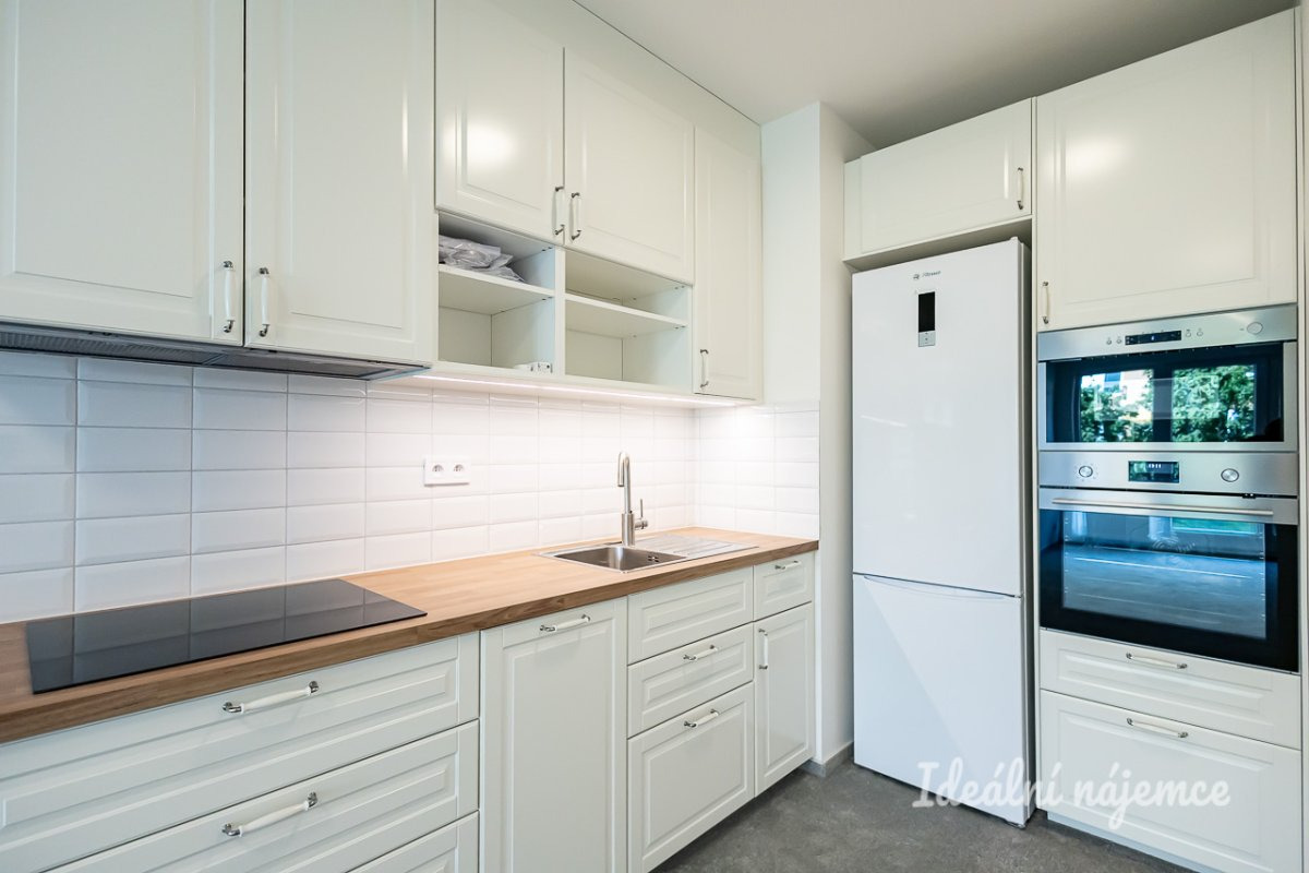 Pronájem bytu 2+kk, Gerstelova, Vysočany, 23900 Kč/měs, 52 m2