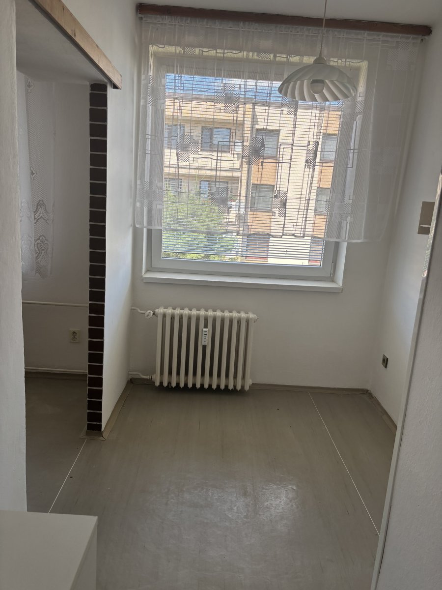 Pronájem bytu 3+1, Jožky Jabůrkové, Trnová, 18500 Kč/měs, 80 m2