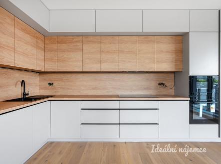 Pronájem bytu, 3+kk, 80 m²