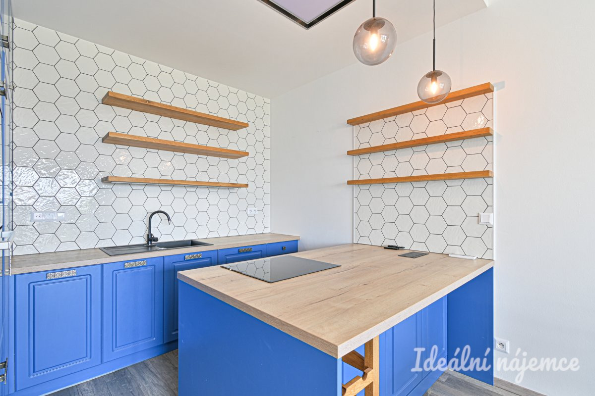 Pronájem bytu 3+kk, Kumpoštova, Sadová, 32000 Kč/měs, 84 m2