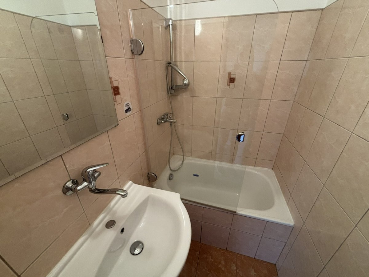 Pronájem bytu 2+kk, Papírenská, České Budějovice 7, 38 m2