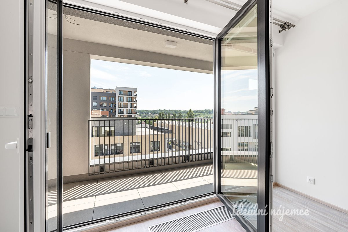 Pronájem bytu 1+kk, Domalípova, Hloubětín, 19900 Kč/měs, 32 m2