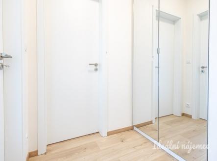 Pronájem bytu, 1+kk, 32 m²