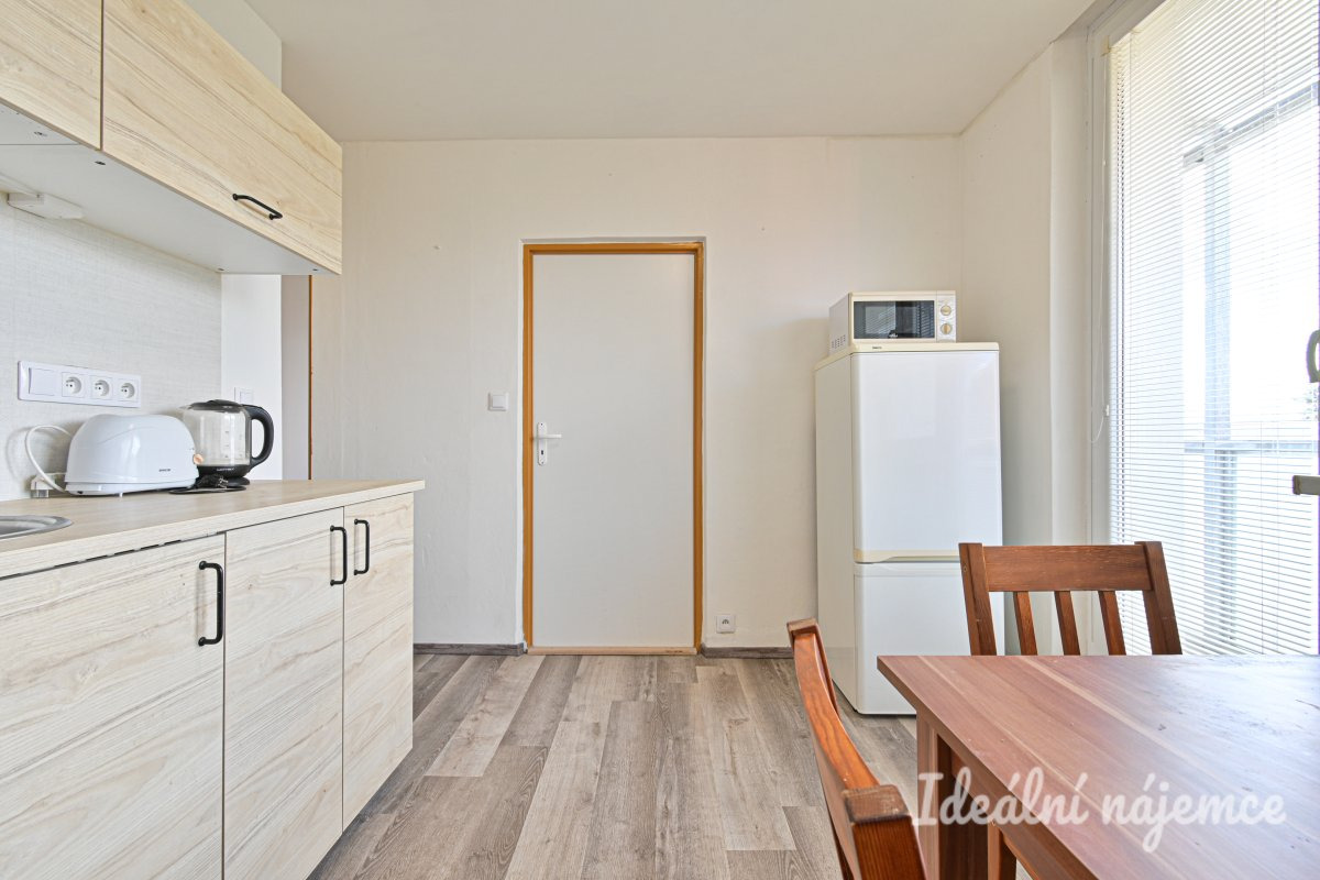 Pronájem bytu 2+1, Třískalova, Lesná,  Kč/měs, 51 m2