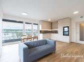 Pronájem bytu, 2+kk, 64 m²