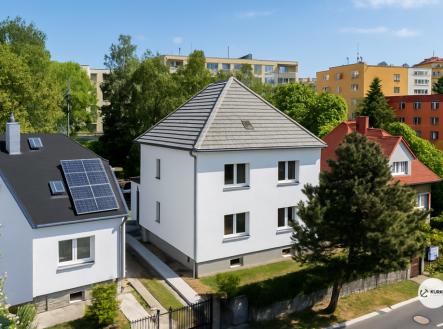 chatgpt-image-6.6.2025-13-34-56.png | Prodej - dům/vila, 155 m²