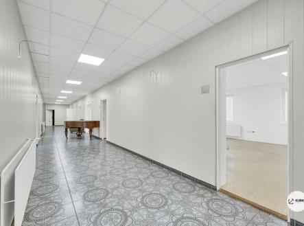 p1563595.jpg | Pronájem - skladovací prostor, 200 m²