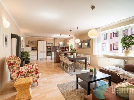 byt 4+KK | Prodej - dům/vila, 290 m²