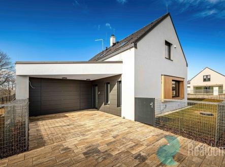 gallery-000-1.jpg | Prodej - dům/vila, 133 m²