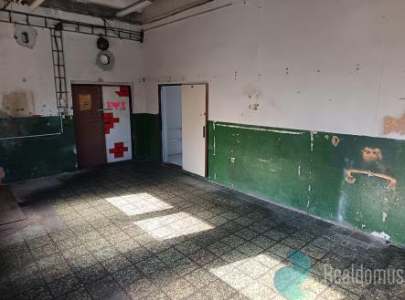 303883f3-f20a-42b4-88dd-04611ae218e4.jpg | Pronájem - výrobní prostor, 98 m²