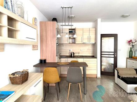 img-20250422-wa0009.jpg | Pronájem bytu, 1+kk, 38 m²