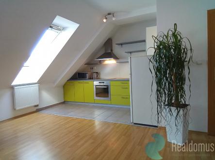 img-20220719-165956-873.jpg | Pronájem bytu, 3+kk, 82 m²