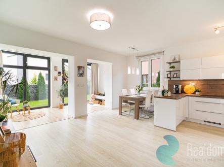 Obývací pokoj- bez nábytku | Prodej - dům/vila, 163 m²