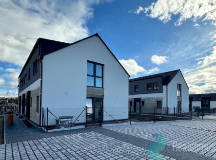 1.exterier.jpg | Prodej bytu, 4+kk, 99 m²