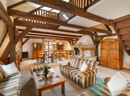 Společenská část | Prodej bytu, atypický, 270 m²