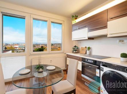 dsc08606-dining-room-standard-0.jpg | Prodej bytu, 1+1, 44 m²