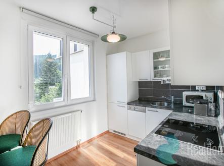 5d4-1634.jpg | Prodej bytu, 2+1, 55 m²