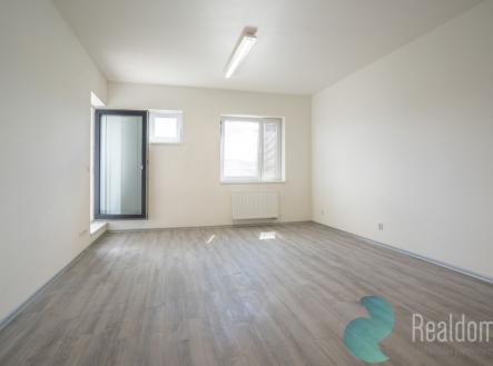 dsc09535.jpg | Pronájem - kanceláře, 35 m²