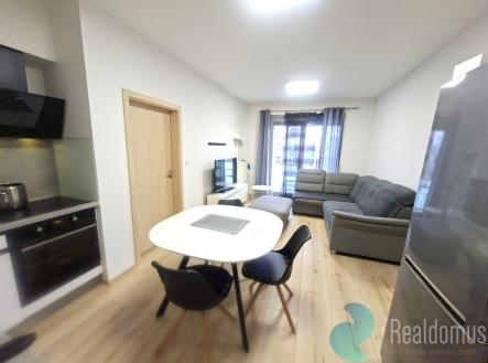 20260114-090231.jpg | Pronájem bytu, 3+kk, 77 m²