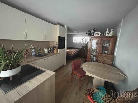 img-4076.jpeg | Prodej bytu, 2+1, 78 m²