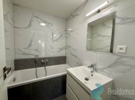 img-4270.jpeg | Pronájem bytu, 2+kk, 45 m²