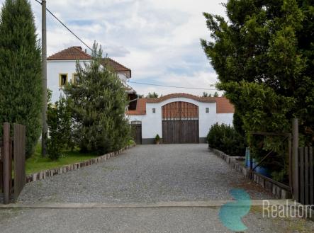 parking-c-kopie.jpg | Prodej - zemědělský objekt, 9 337 m²