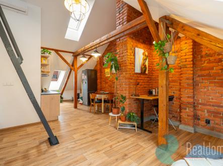 dsc02228.jpg | Prodej - nájemní dům, 212 m²