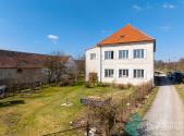Prodej - dům/vila, 330 m²