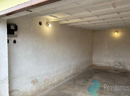 whatsapp-image-2026-04-06-at-19.12.59-6.jpeg | Pronájem - malý objekt/garáž