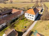 Prodej - nájemní dům, 330 m²