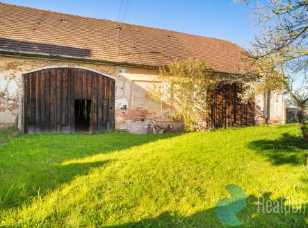 dsc03700.jpg | Prodej - zemědělský objekt, 2 592 m²