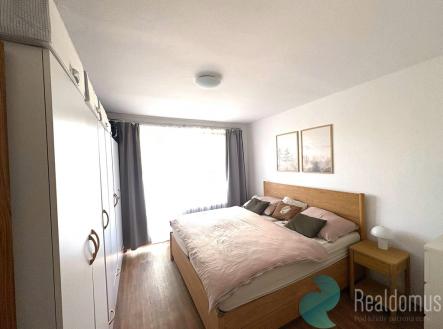 whatsapp-image-2026-05-07-at-14.42.50-2-1.jpeg | Pronájem bytu, 3+1, 77 m²
