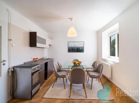 kuchyne-s-jidelnou.jpg | Prodej bytu, 2+1, 53 m²