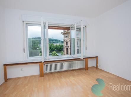 Výhled na Petřín | Pronájem bytu, 4+1, 110 m²