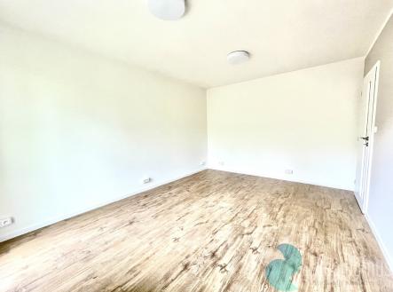 Obývací pokoj s jídelnou | Pronájem bytu, 1+kk, 33 m²