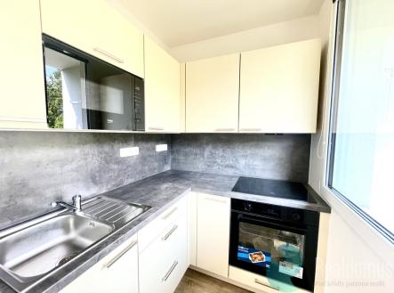 Kuchyně | Pronájem bytu, 1+kk, 33 m²