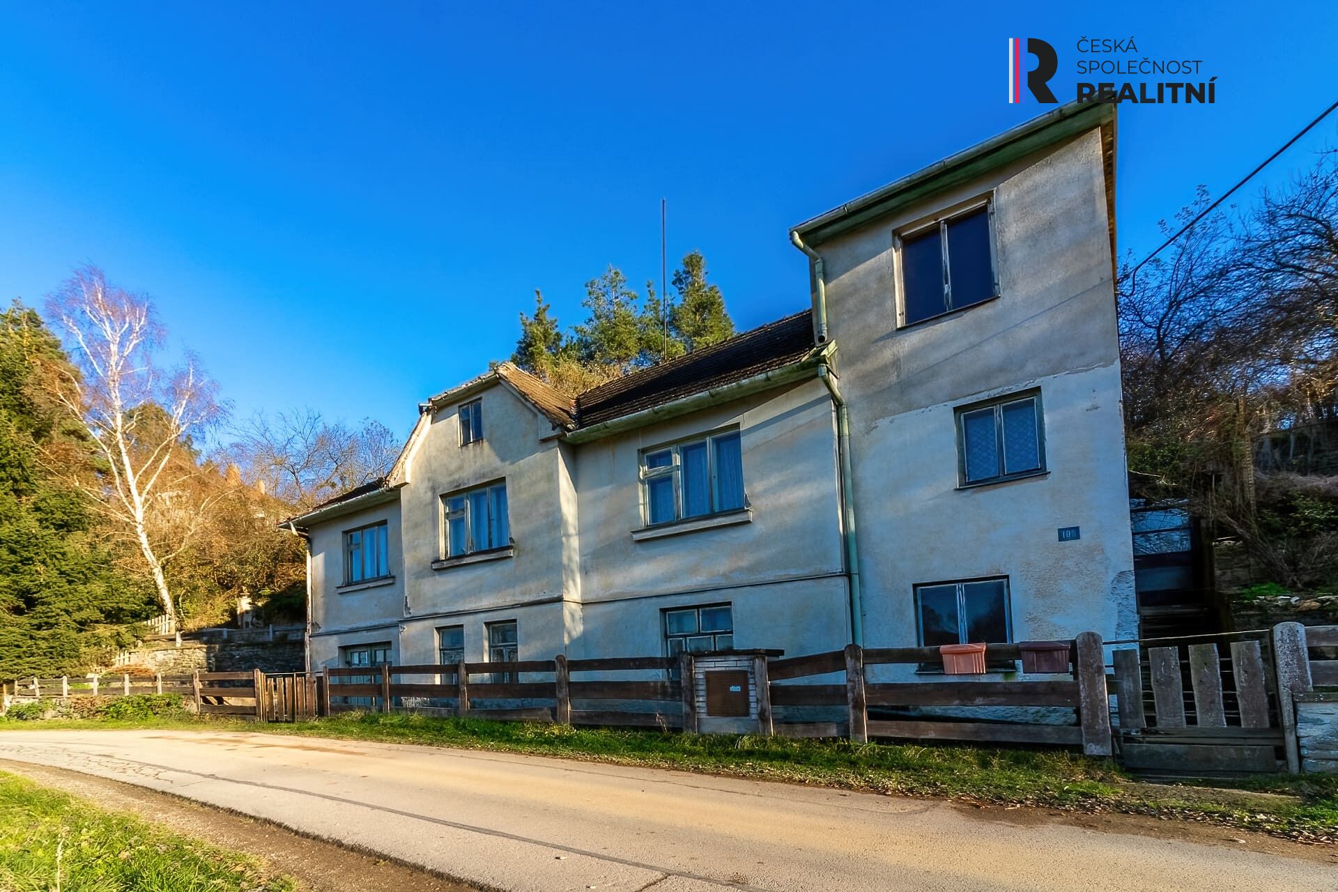 Rodinný dům k rekonstrukci v Bítovčicích s garáží a zahradou