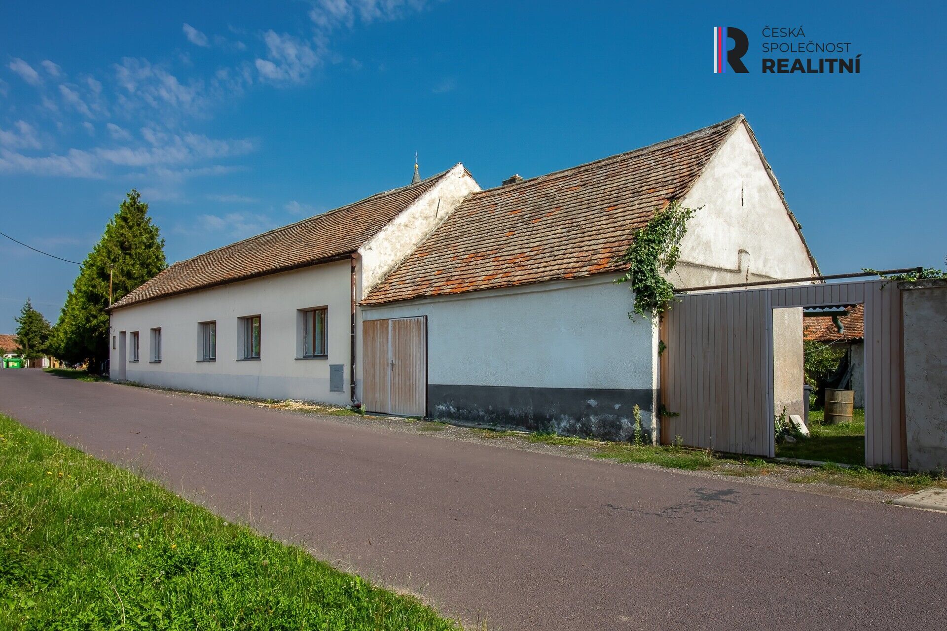 pohled z ulice - celek