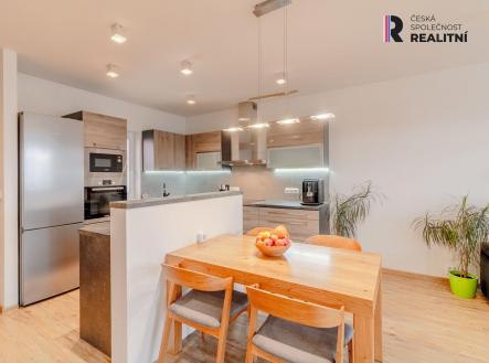 obývací pokoj s kuchyňským koutem | Prodej - dům/vila, 145 m²