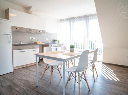 . | Pronájem bytu, 3+kk, 95 m²