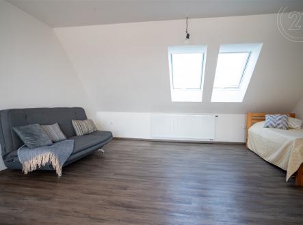 . | Pronájem bytu, 3+kk, 95 m²