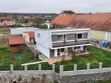 . | Prodej - dům/vila, 146 m²